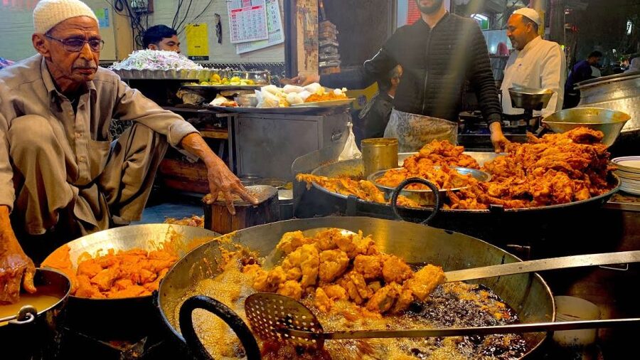 Delhi: Street Food Walking Tour of Old Delhi with Tastings - Gali Batashan chaat lanes: spicy, crunchy, sour-sweet in layers