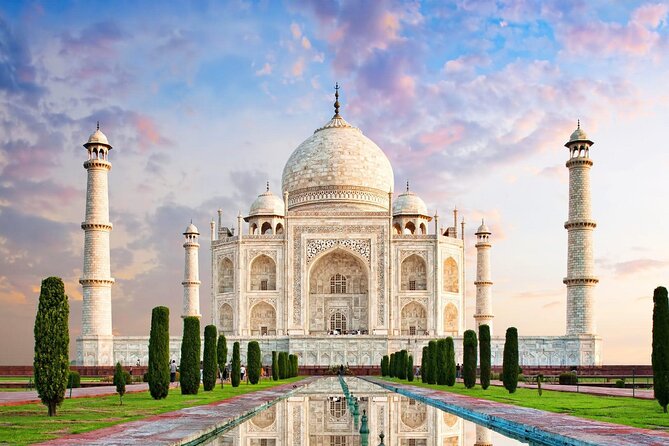 Delhi: Taj Mahal, Agra Fort & Baby Taj Day Tour - All Inclusive - Entering the Taj Mahal Complex with a Guide You Can Ask Questions To