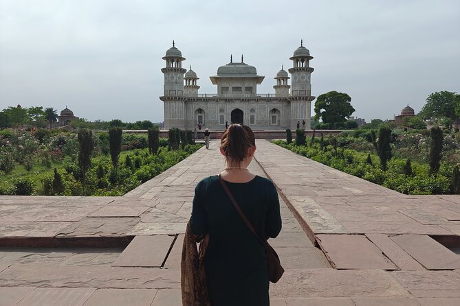 Delhi: Taj Mahal Agra Fort & Baby Taj Tour by Car with Fast Entry - Timing and pacing: how the 10 to 12 hours really feels