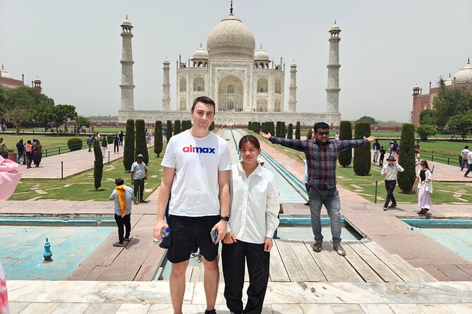 Delhi: Taj Mahal Agra Fort & Baby Taj Tour by Car with Fast Entry - Guide and driver quality: what the best days seem to have in common