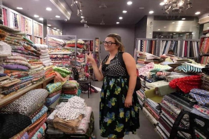 Delhi: Textile Trail Tour with Artisan Interaction - Old Delhi Meets Real-Life Crowds in Chandni Chowk
