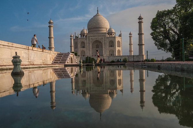 Delhi to Taj Mahal and return - Transportation with Tour Guide. - The 6:00 a.m. pickup, AC ride, and Yamuna Expressway timing