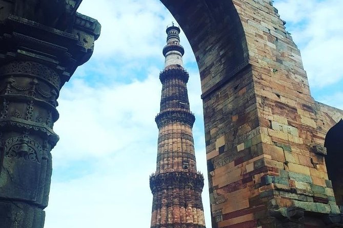 Delhi Tour with private car and local guide full day - The value of a private Delhi day with car, guide, and Old Delhi time