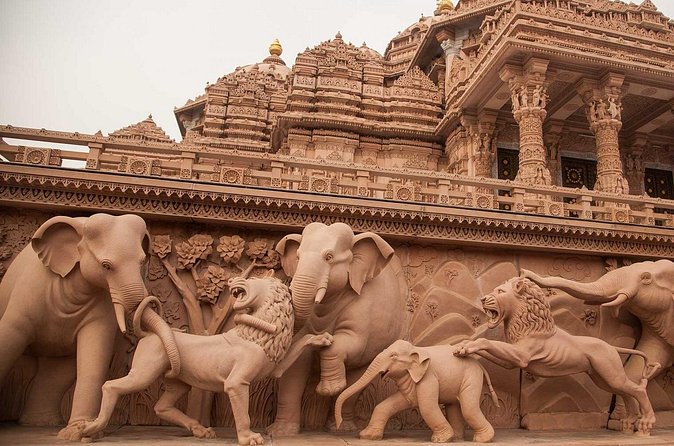 Delhi: Visits to Swaminarayan Akshardham with guide & transfers - The guided walkthrough, what you actually get out of it