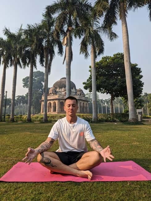 Delhi: Yoga in Lodhi Garden - Meet Verdaan Jain, your English-Hindi Hatha coach