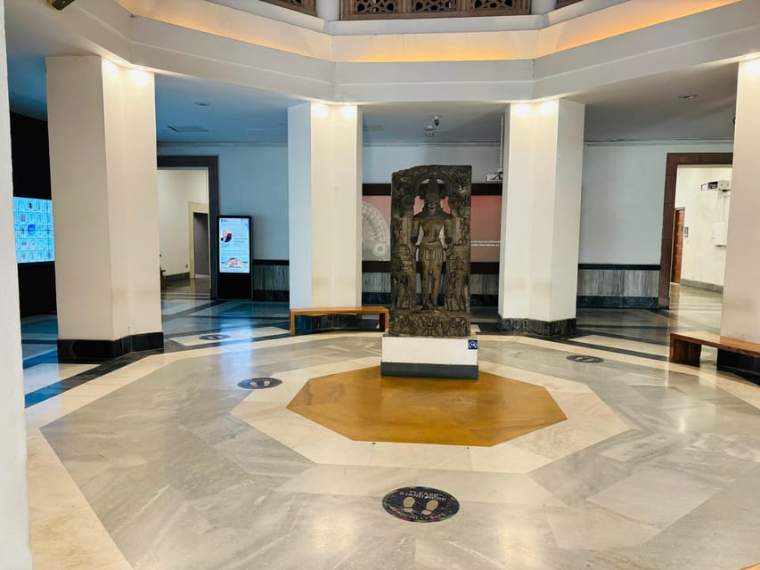 Discover Old & New Delhi: Private Tour with Street Food - Gurudwara Bangla Sahib: calm architecture break in the middle of the day