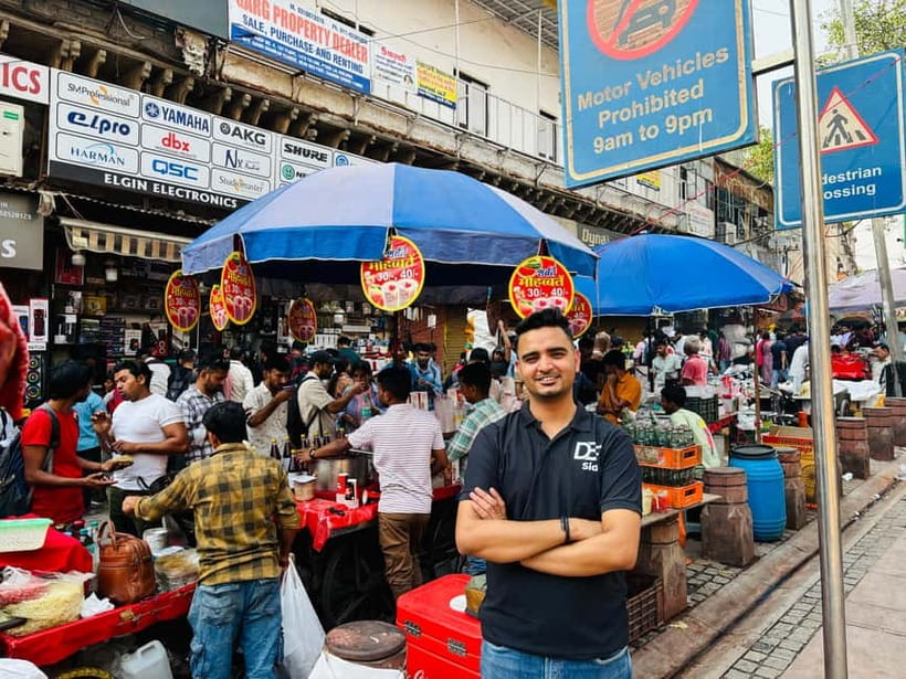 Discover Old & New Delhi: Private Tour with Street Food - Chandni Chowk: street food, tea, and that famous lane energy