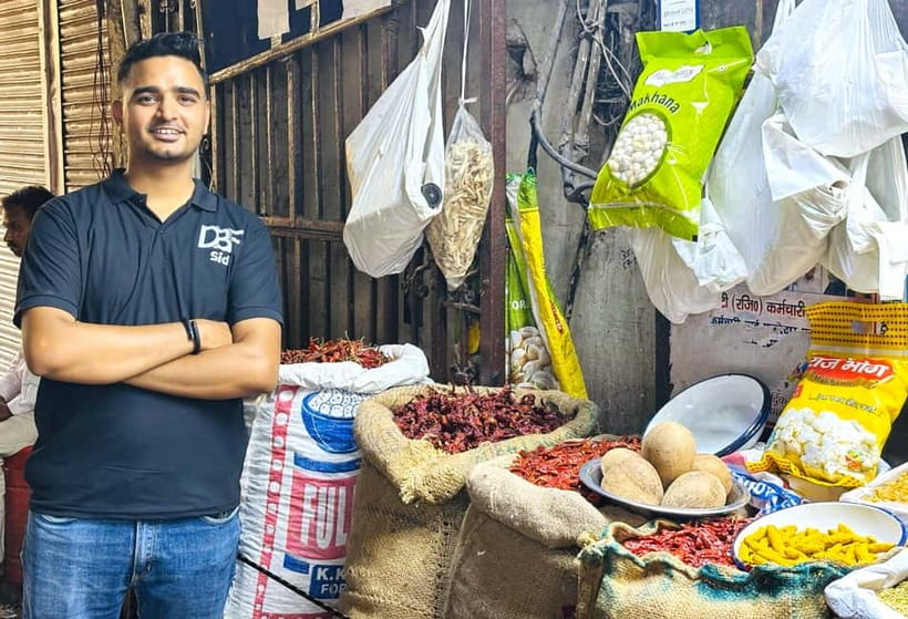 Discover Old & New Delhi: Private Tour with Street Food - The pickup plan: A/C car, real meeting points, and less stress