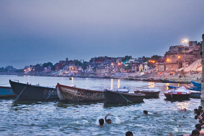 Essence of magnificent India and Nepal - Orchha and Khajuraho: fort views, then temple carvings