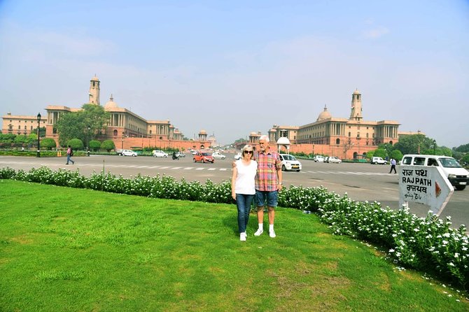Evening Delhi City Tour - 4 Hours with transfers - Birla Mandir (Lakshmi Narayan Temple): finish with a peaceful landmark