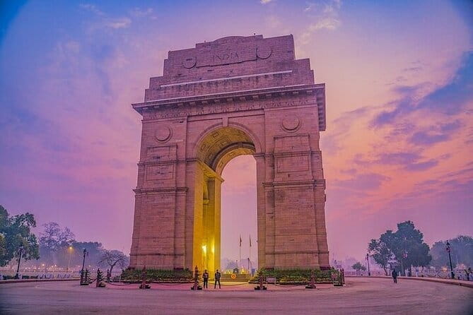 Explore Delhi Half-Day Tour with Agra Drop - A/C private car and pickup to your area