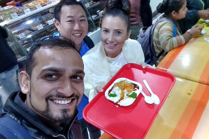 Food Tour to Old Delhi with a Local - Stop 2, Gurudwara Sis Ganj Sahib: Sikh history and the community kitchen