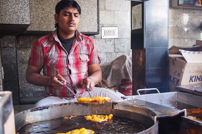 Foodies Walk Through New Delhi - Meat-Lover Finale: Chicken and Mutton Kebabs at the End