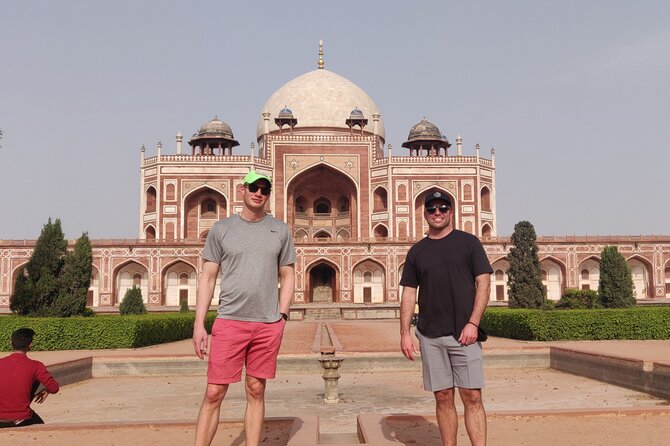 Four-Day Luxury Golden Triangle Tour to Agra & Jaipur From Delhi - Fatehpur Sikri: A Guided Stop That Breaks Up the Drive