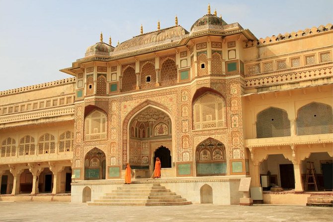 Four Day Private Luxury Golden Triangle Tour to Agra and Jaipur from Delhi - Day 1 in Delhi: Red Fort, Jama Masjid, and a rickshaw reset