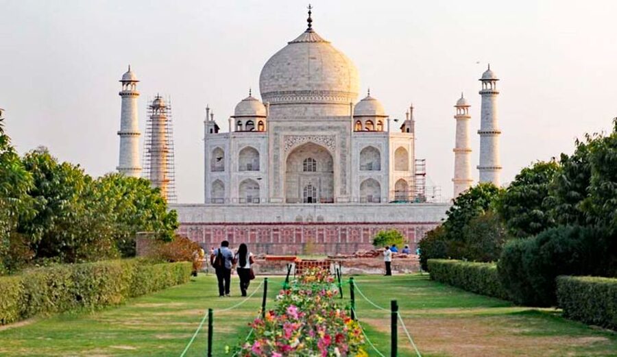From Delhi: 2-Day Private Agra Trip w/ Taj Mahal & Agra Fort - Day 2 sunrise Taj Mahal, separate entrance, and Friday closure planning