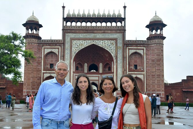 From Delhi: 2 Days Taj Mahal & Agra City Tour With Fatehpur Sikri - Guides and drivers: the difference between a trip and a smooth one