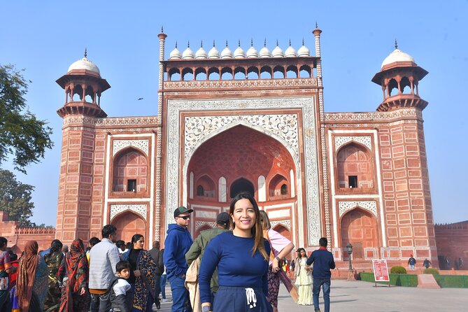 From Delhi: 2 Days Taj Mahal & Agra City Tour With Fatehpur Sikri - Food, tickets, and practical tips that keep the day easy
