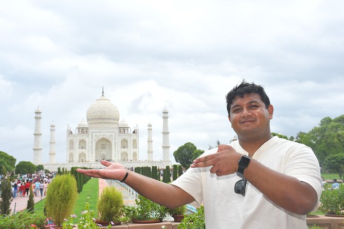 From Delhi: 2 Days Taj Mahal & Agra City Tour With Fatehpur Sikri - Delhi to Agra: the long drive that sets the pace