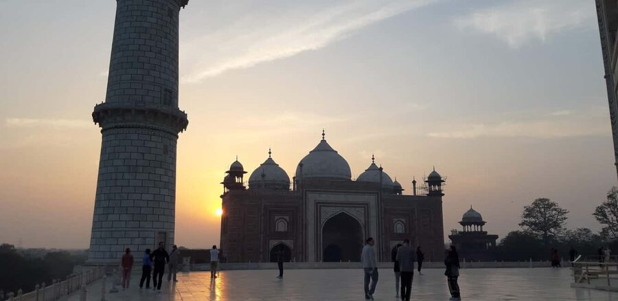 From Delhi: 2 Days Taj Mahal & Agra Tour With Fatehpur Sikri - Hotels, meals, and what the $80 price covers