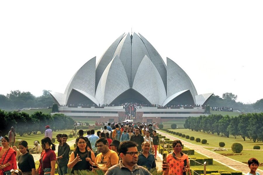 From Delhi: 3-Day Private Golden Triangle Tour India - What to know before you go: closures, New Year dates, and luggage limits