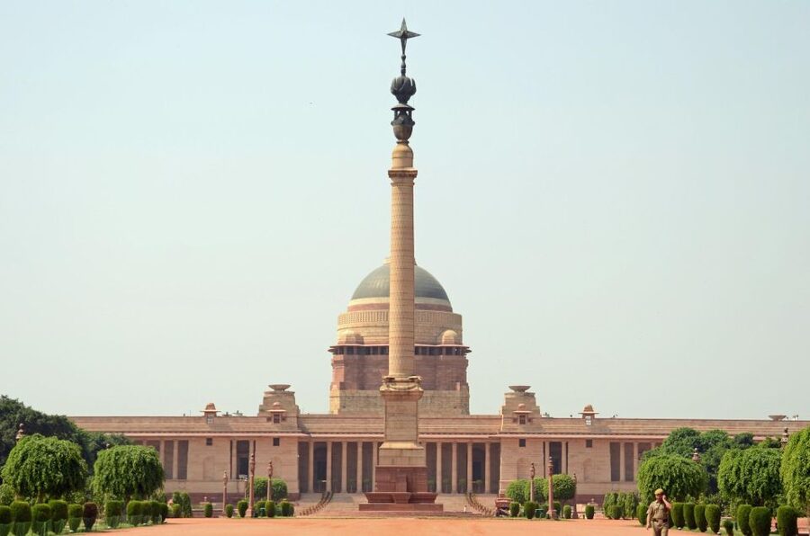 From Delhi: 4-Day Private Luxury Golden Triangle Tour India - Day 2 to Jaipur: Fatehpur Sikri and the geometry of Chand Baori