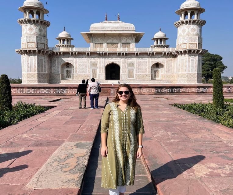 From Delhi: 4-Days Golden Triangle Tour & Ranthambore Safari - Day 2 in Agra: Taj Mahal sunrise and Agra Fort as a proper follow-up