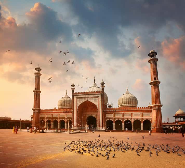 From Delhi: 6-Day Golden Triangle Tour with Udaipur-4 Cities - Day 5 Udaipur palaces and gardens, plus Lake Pichola time