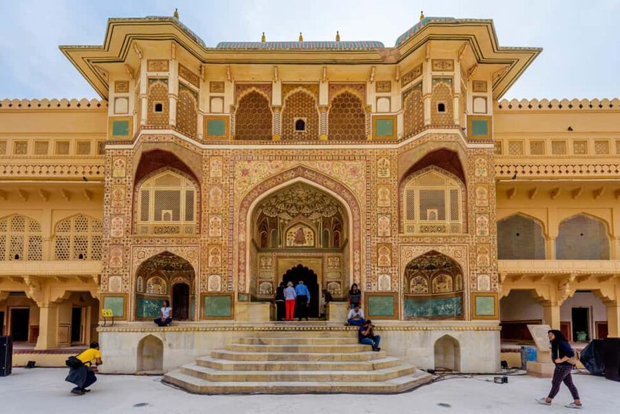 From Delhi: 6-Day Golden Triangle Tour with Udaipur-4 Cities - Price and value: what $318 per person buys you