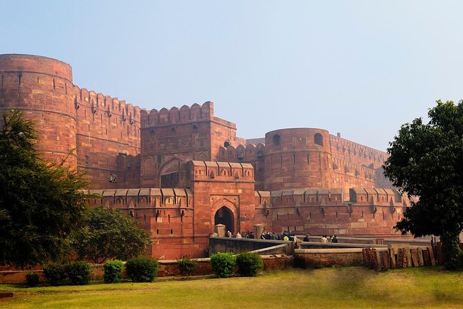 From Delhi: Agra Overnight With Fatehpur Sikri All Inclusive - Getting from Delhi to Agra with pickup and a private car