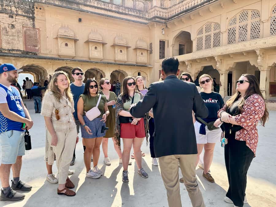 From Delhi Airport: Guided Layover Delhi City Tour - Why This Delhi Layover Tour Works So Well