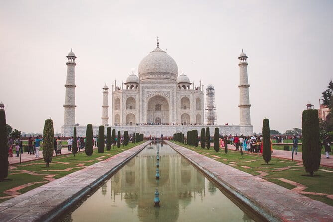 From Delhi: All-Inclusive Taj Mahal and Agra City Tour By Car - From Delhi to Agra in a Private Car: The 12-Hour Flow