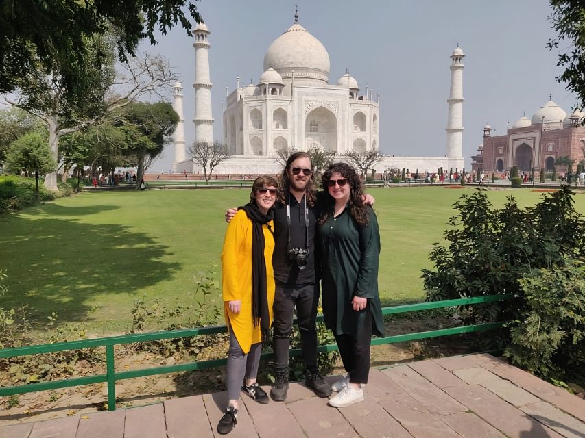 From Delhi: All-Inclusive Taj Mahal Day Tour with transfers - Agra Fort: where the story gets bigger than one building