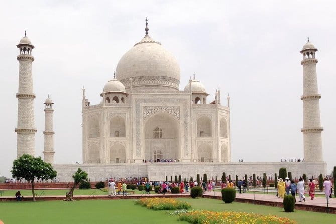 From Delhi: All-Inclusive Taj Mahal Tour by Gatimaan Express - Lunch at Courtyard by Marriott Agra, plus halal planning