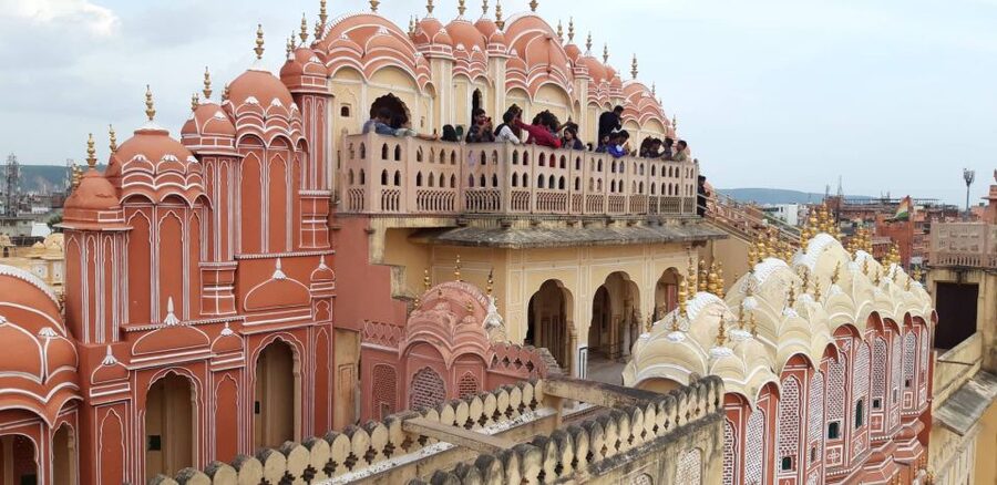 From Delhi: Day-Trip to Jaipur with Hotel Pickup - City Palace: where Rajasthani and Mughal style meet