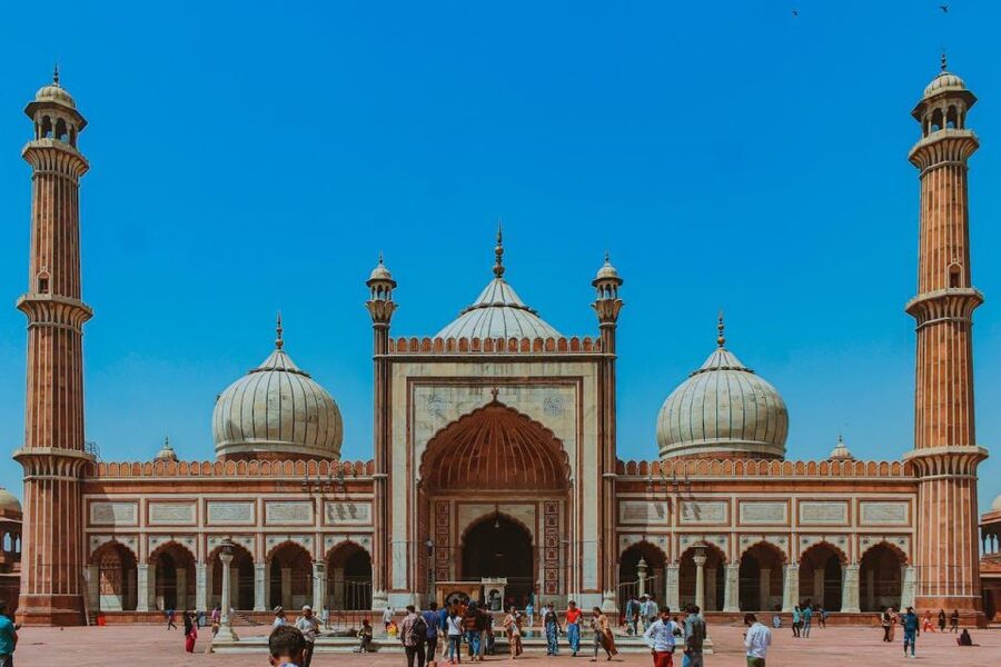 From Delhi: India's Golden Triangle Tour in 3 Days - Day 1 in Delhi: Old Delhi rickshaw, Red Fort views, and New Delhi landmarks