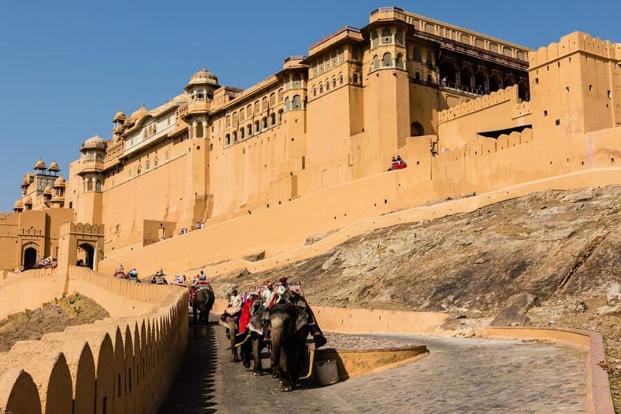 From Delhi: Jaipur Private Full-Day Guided Tour - Amber Fort: the must-see start, plus the Sheesh Mahal wow factor