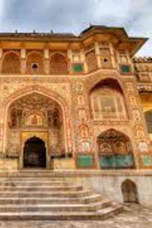 From Delhi: Jaipur Private Full-Day Guided Tour - Hawa Mahal: the Palace of Winds and its privacy design