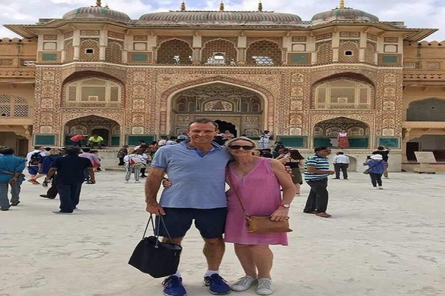 From Delhi: Jaipur Private Guided Day Tour - Lunch at a luxury AC restaurant: comfort, and a tip to manage expectations