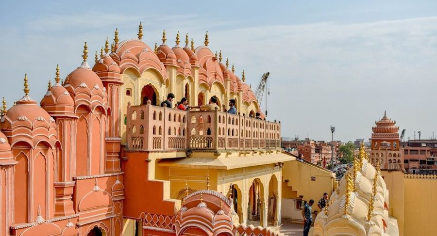 From Delhi: Jaipur Private Tour with Guide & Hotel Pickup - Delhi to Jaipur in One Day: Pickup, Timing, and the Real Travel Load