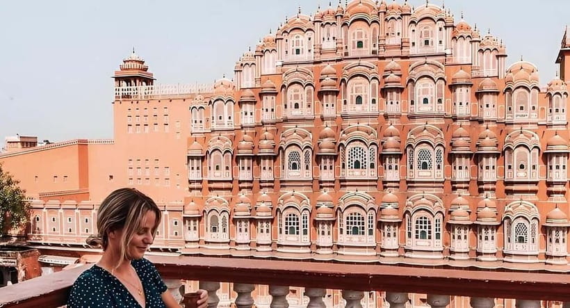 From Delhi: Jaipur Private Tour with Guide & Hotel Pickup - Amber Fort in Motion: What Makes the Hilltop Fortress Worth the Walk