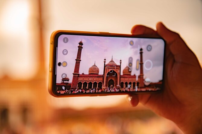 From Delhi: New and Old Delhi Private Sightseeing Tour - Qutub Minar and Lotus Temple: Two Very Different Icons