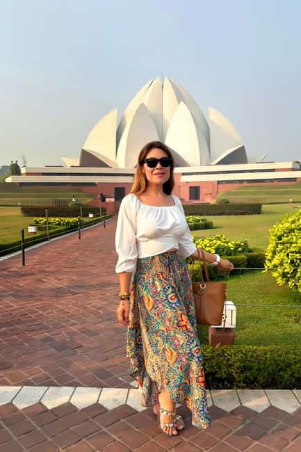From Delhi : Old and New Delhi Private Full or Half-Day Tour - India Gate, Parliament, Rashtrapati Bhavan: photo stops that frame the city