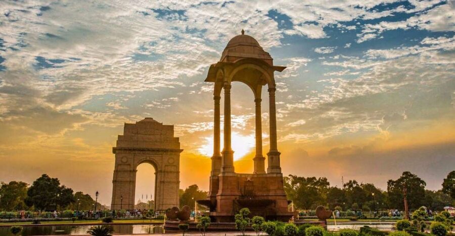 From Delhi: Old & New Delhi Layover Half or Full-Day Tour - Pickup, Private Car, and How the Day Stays Under Control