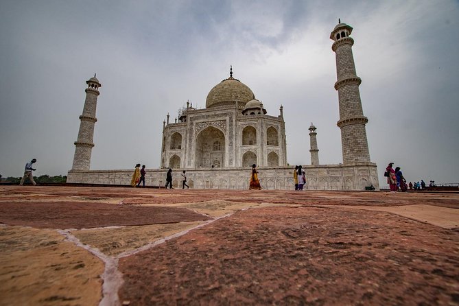 From Delhi: Private One Day Taj Mahal and Agra Tour by Car - Lunch choices in Agra: buffet option and what to plan