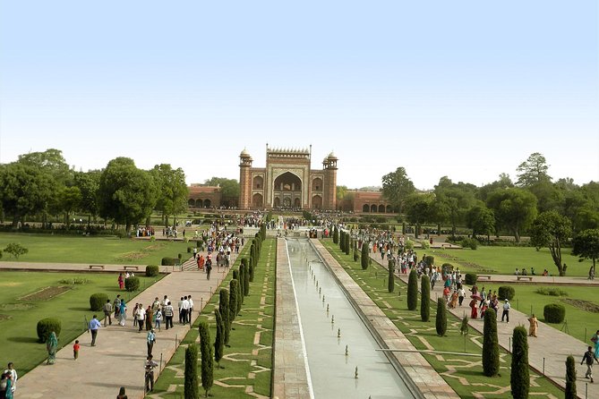 From Delhi: Private Taj Mahal & Agra Day Trip by India's Fastest A/c Train - Delhi pickup and finding your driver without stress