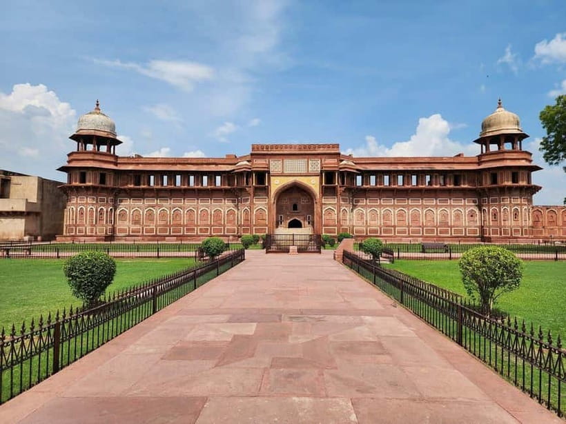 From Delhi: Private Taj Mahal Day Tour By Car and Driver - Timing reality check, closures, and what to bring