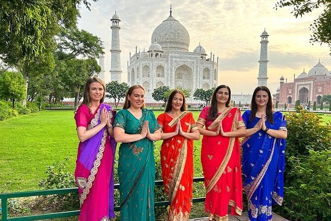From Delhi: Private Taj Mahal Photoshoot in Indian Ethnic Attire - Delhi to Agra by private AC: why comfort matters