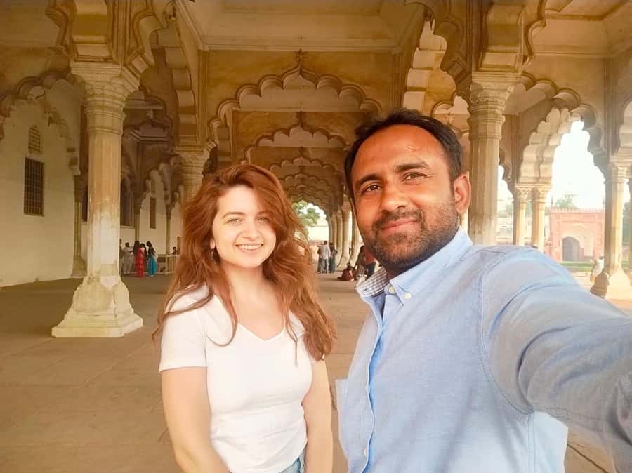 From Delhi: Same Day Taj Mahal Tour with lunch in 5 star - Agra Fort visit: the power center behind the marble