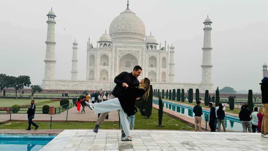 From Delhi: Same Day Taj Mahal Tour with lunch in 5 star - Price and value: what $31 really buys you